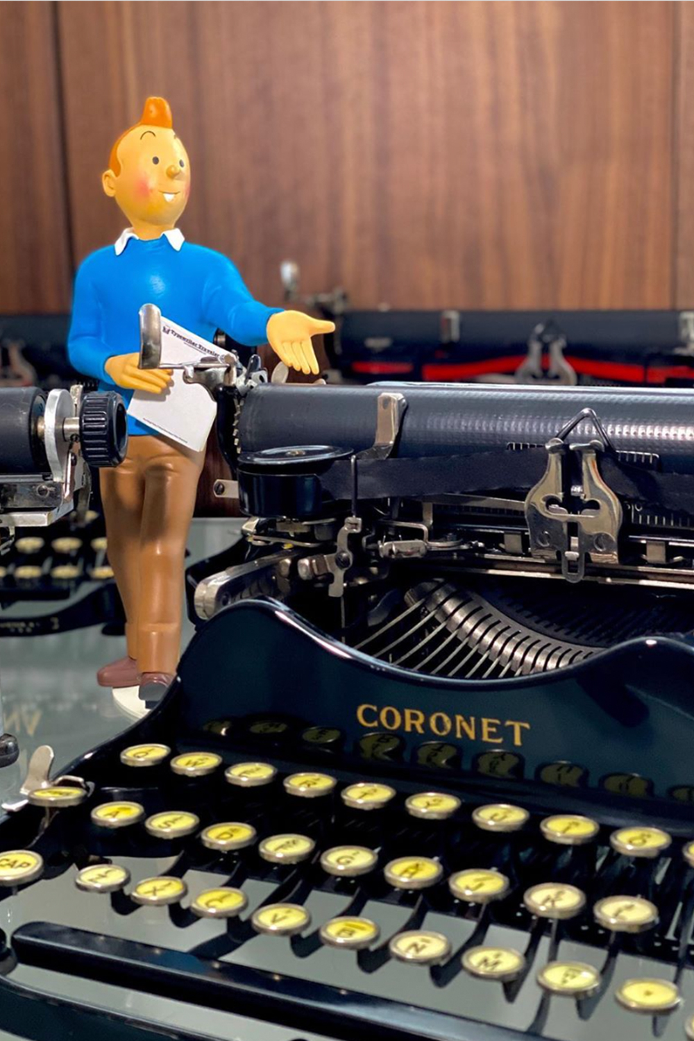 typewriter traveler